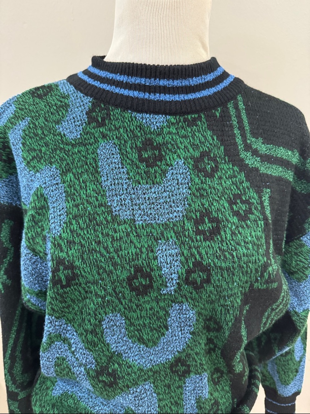 Vintage 80s City Streets green and blue artsy unique unisex pull-over sweater - Picture 2 of 5